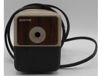 Vintage BOSTON Electric Pencil Sharpener Model 18 Made In USA 296A