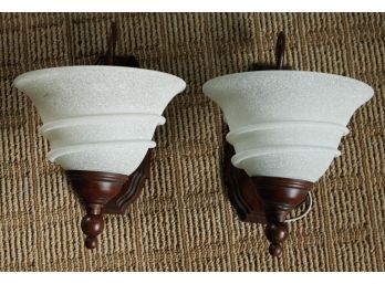A Pair Of 2 Lighting Fixtures - Wall Mount - E66651 - (2070)