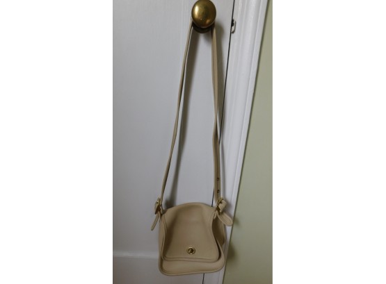 Lovely Leather Coach Bag With Dust Bag