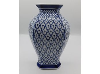 Lovely Blue And White Decorative Ceramic Vase