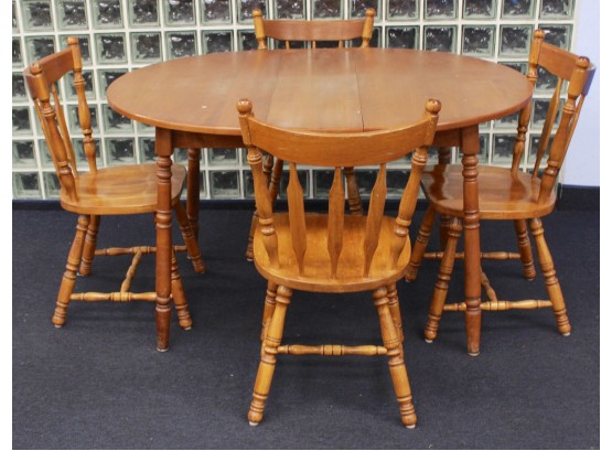 Paris Mfg Co. Lovely 5 Piece Table Set With Table Leaf