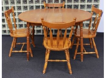 Paris Mfg Co. Lovely 5 Piece Table Set With Table Leaf