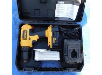 Dewalt DW9116 18V Cordless Drill Gun With Battery/charger And Hard Case