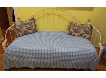 Stylish Twin Sized Daybed With Trundle Metal Frame