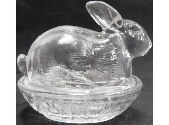 L.E. Smith Glass Bunny Rabbit On A Nest Candy Dish