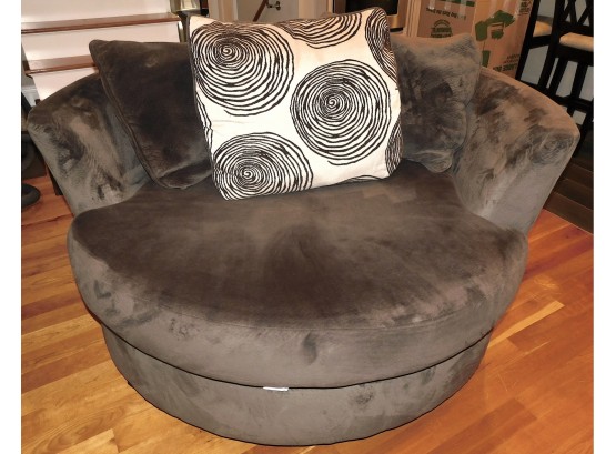 Lovely Swivel European Style Round Corner Sofa  55' Wide Polyester