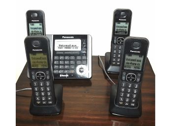 Panasonic Phone System Base & 4 Bluetooth Phone #KX-TGF370
