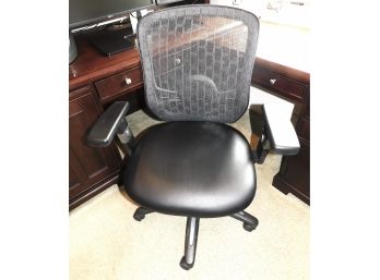 Staples Corvair Mesh Back Luxura Faux Leather Computer And Desk Chair, Black #23097