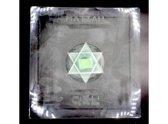 'Prima Donna' Matzah Glass Dish With Star Of David Base