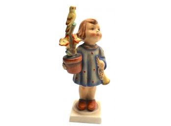 Hummel Figurine 'Congratulations Girl'