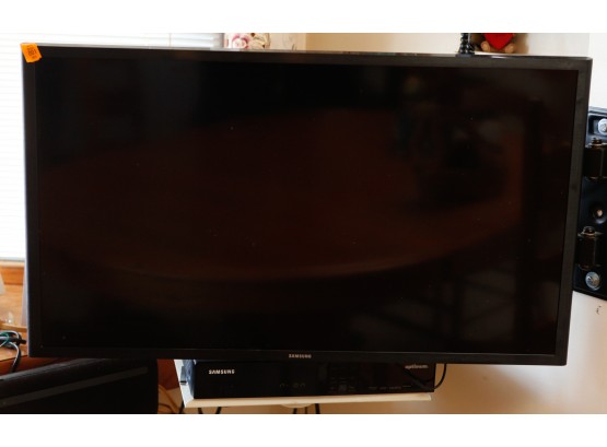 Samsun Television W/ Remote  - Model# UN32M5300AF - L29' X H17' X W3' (kitchen)