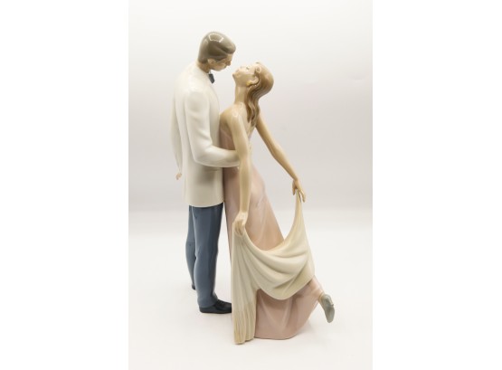 Lladro Figurine  #6475 - 1997 - Made In Spain (closet)