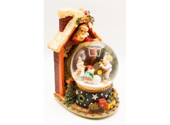 Lenox - Snow Globe 'the Collector's Treasury Of Santas'  (closet)