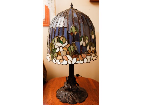 Stunning Tiffany Inspired Lamp - H26 X 14'Round (SR)