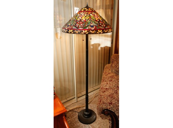 Charming Tiffany Inspired Floor Lamp - H63 X 22' Round (SR)