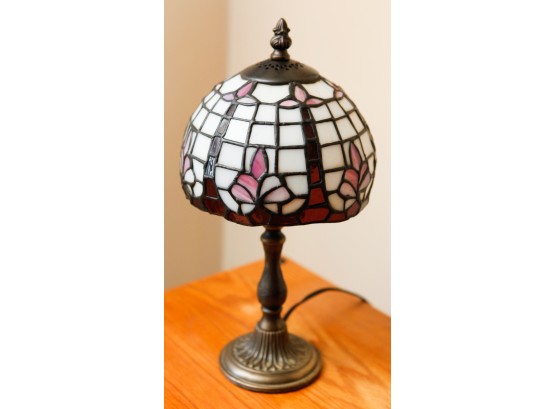 Charming Tiffany Inspired Table Lamp - H14' X 7'Round (SR)