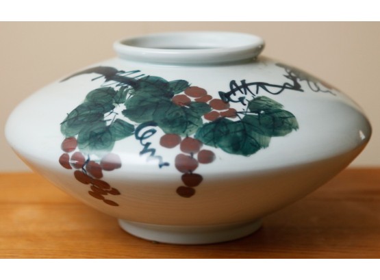 Charming  Porcelain Vase - H6 X 13'round (LR)