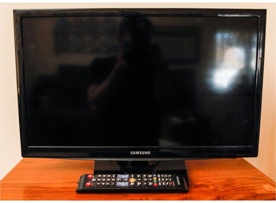 Samsung Smart LED TV With Remote 23' (BR3)