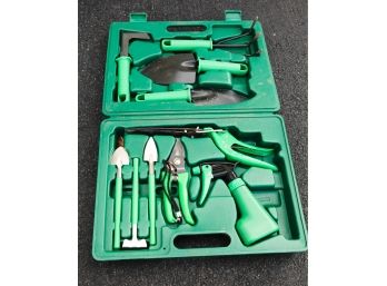 Assorted Garden Tool Set (G)