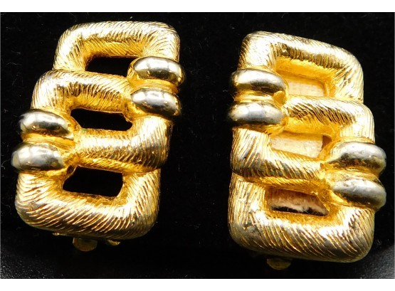 Castlecliff Gold Tone Link Clip On Earrings