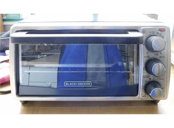 Black And Decker Toaster Oven Model T01356SG