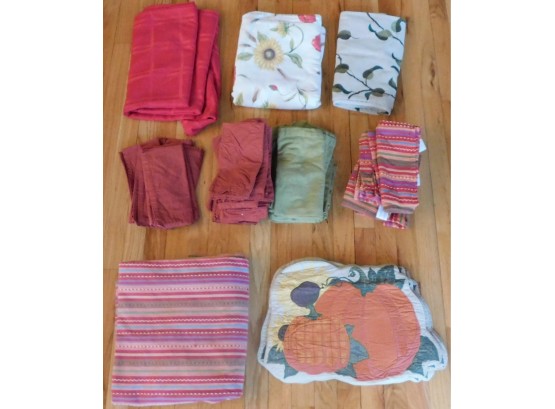 Lot Of Assorted Table Cloths And Napkins