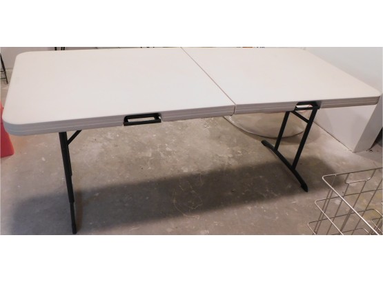 Lifetime - 6ft White Folding Table