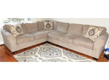 Raymore & Flannigan Two Piece Sectional Couch With 3 Throw Pillows