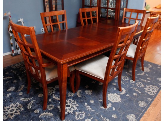 Stylish Dining Room Table W/ 6 Chairs And Table Leaf Protector - Rug Not Included