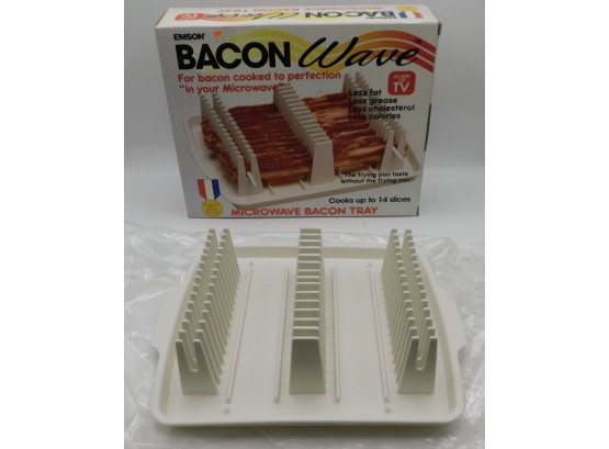 Emson Bacon Wave Microwave Safe Dish