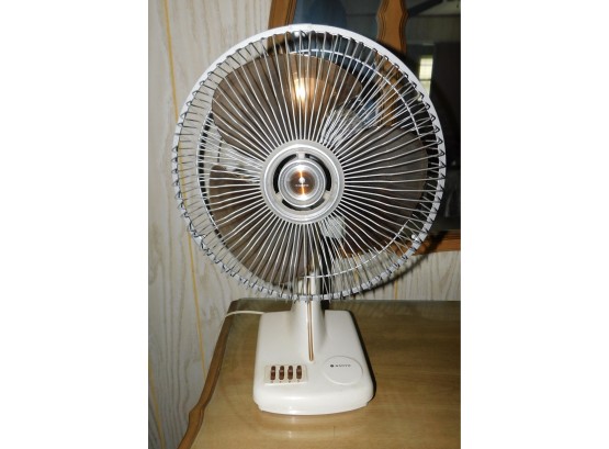 Sanyo 3-speed Oscillating Table Fan