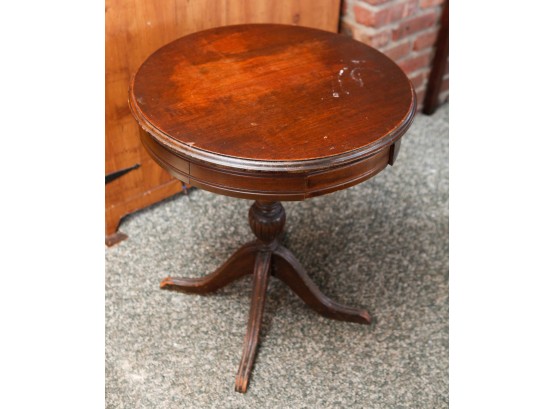 American Antique Round Side Table W/ Drawer - Lamp Table Stand 22' Round X H25'