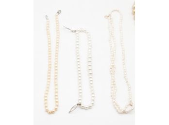 Lot Of 4 Faux Pearl Necklaces - Costume Jewelry