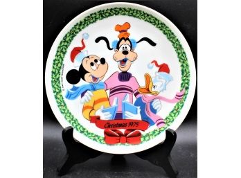 Schmid Disney 1975 CHRISTMAS COLLECTORS PLATE Mickey Mouse Goofy Donald Duck W/ Original Box