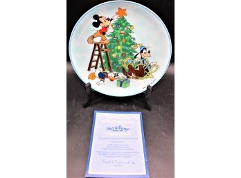 Walt Disney's 1983 'sneak Preview' First Limited Edition Christmas Collectors Plate W/ Original Box & COA