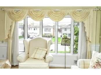 Draped Valance With Curtains & Tie Backs