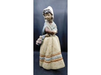Vintage Lladro Gres Country Girl Figurine E-30D