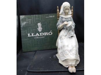 Vintage Lladro Embroiderer Porcelain Figurine With Lladro Handbook