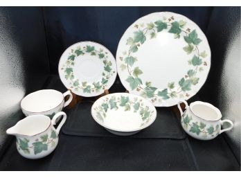 Vintage Casual Living Nikko Tableware Set