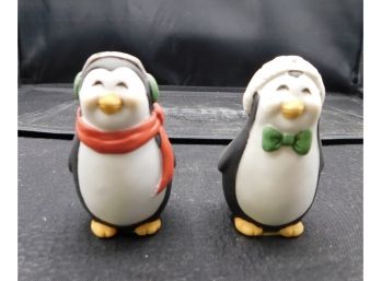 Holiday Penguin Ceramic Salt And Pepper Shakers With Stoppers