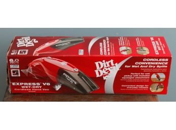 Dirt Devil Dust Buster - Express V6 Wet/dry - Cordless Hand Vac - In Original Box