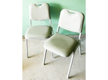 Lot Of 2 Banquet Chairs - D20' X L 38'