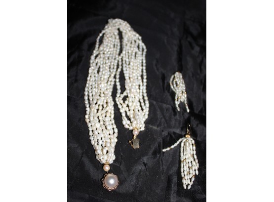 Freshwater Pearls Necklace And Earrings