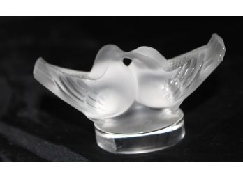 Lalique Kissing Birds Frosted Small Crystal Sculpture