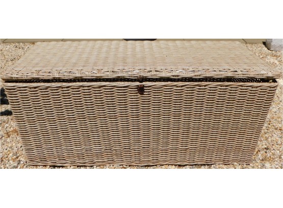 Large Broyhill Tan Wicker Deck Box