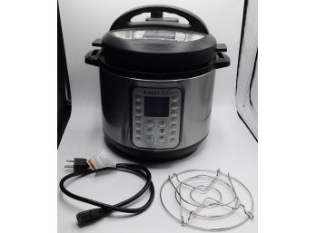 InstantPot Duo Plus Slow Cooker With Recipe Books