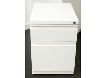 White Metal File Cabinet With Key - L20' X H35.5' X D16'