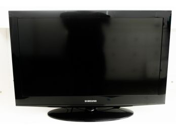Samsung Flat Screen Television - 30' - Model# LN32D403E4D - Serial# Z44W3C CHC207719P - Version SP01