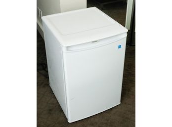 White - Danby Refrigerator - Model# DAR026A1WDD - L18' X H26.5' X D18.5'