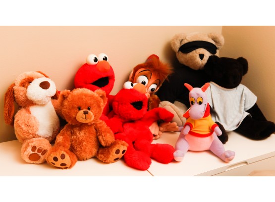 Lot Of 8 Assorted Teddy Bears - Tickle Me Elmo - 2 Vermont Teddy Bear -
